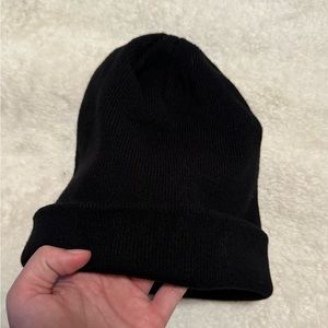 Black toque